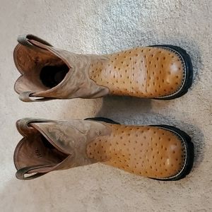 Ariat Women's Fat Baby boots size 10B, 2 tone tan to light brown.